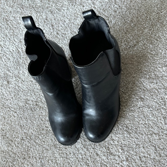 Soda Black Ankle Boots with Chunky Heel - Picture 4 of 7